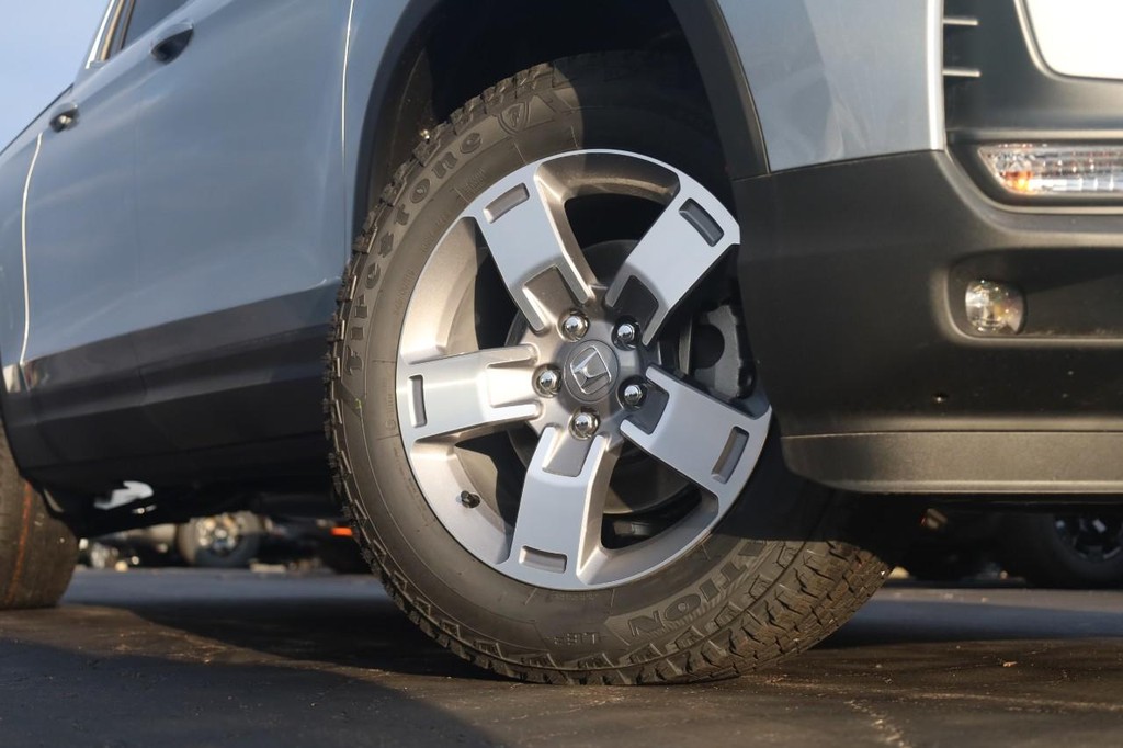 Honda Ridgeline Vehicle Image 03