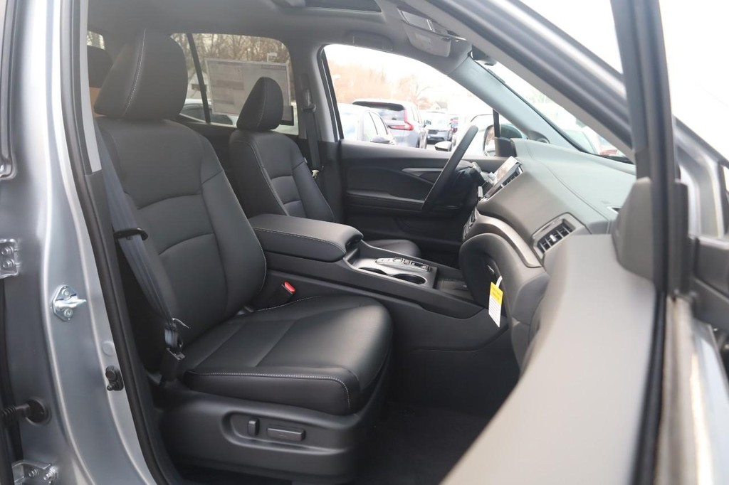 Honda Ridgeline Vehicle Image 24