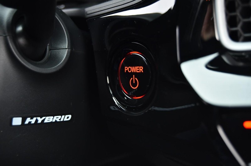 Honda Civic Sedan Hybrid Vehicle Full-screen Gallery Image 19