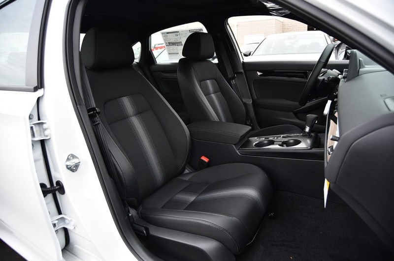 Honda Civic Sedan Hybrid Vehicle Full-screen Gallery Image 22