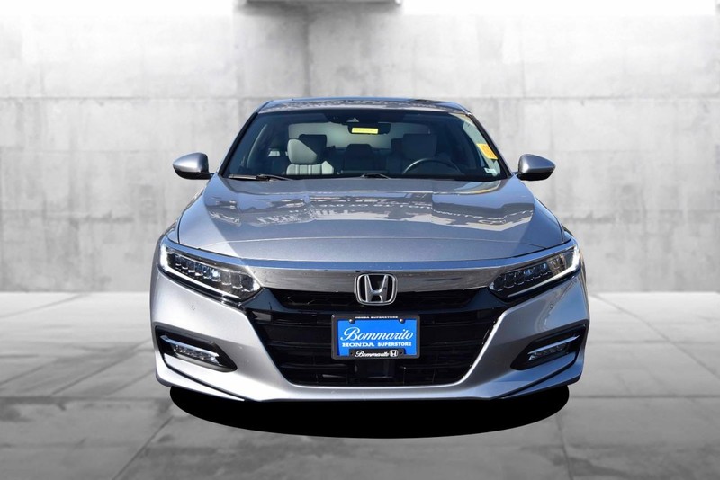 Honda Accord Hybrid Vehicle Full-screen Gallery Image 4