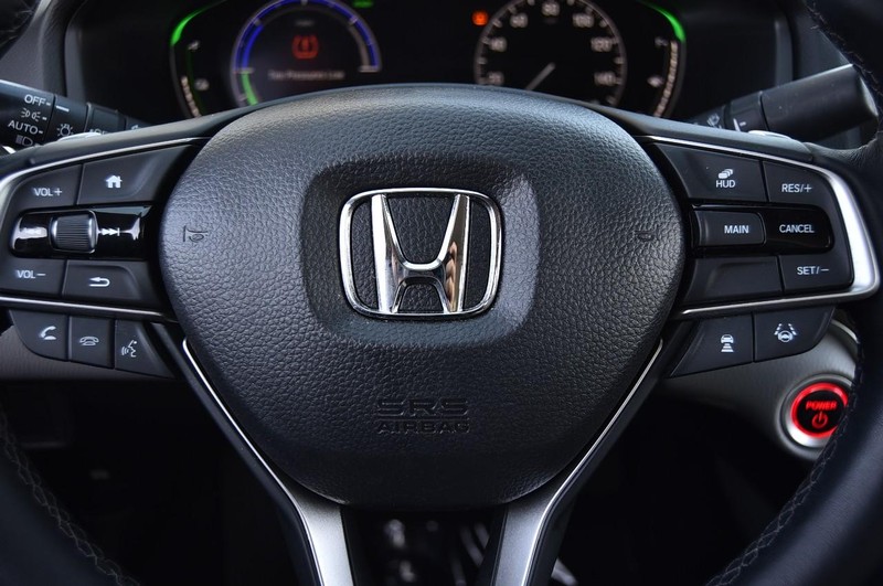 Honda Accord Hybrid Vehicle Full-screen Gallery Image 22
