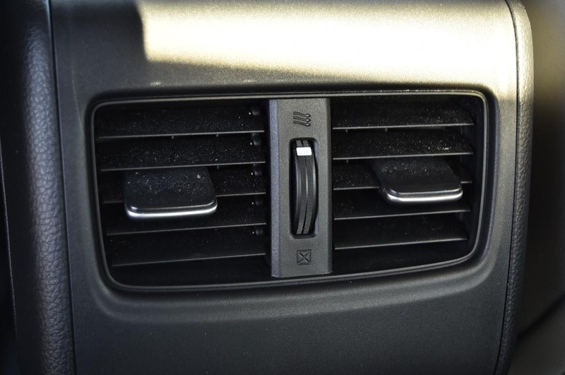 Honda Accord Hybrid Vehicle Full-screen Gallery Image 27