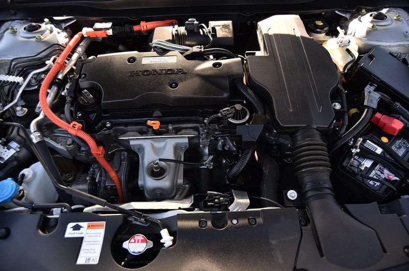 Honda Accord Hybrid Vehicle Full-screen Gallery Image 30