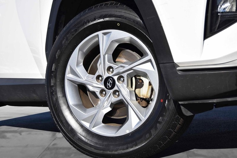 Hyundai Tucson Vehicle Image 03