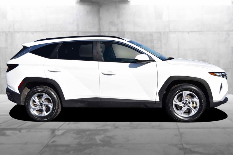 Hyundai Tucson Vehicle Image 05