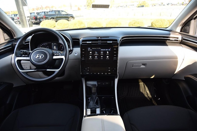 Hyundai Tucson Vehicle Image 07