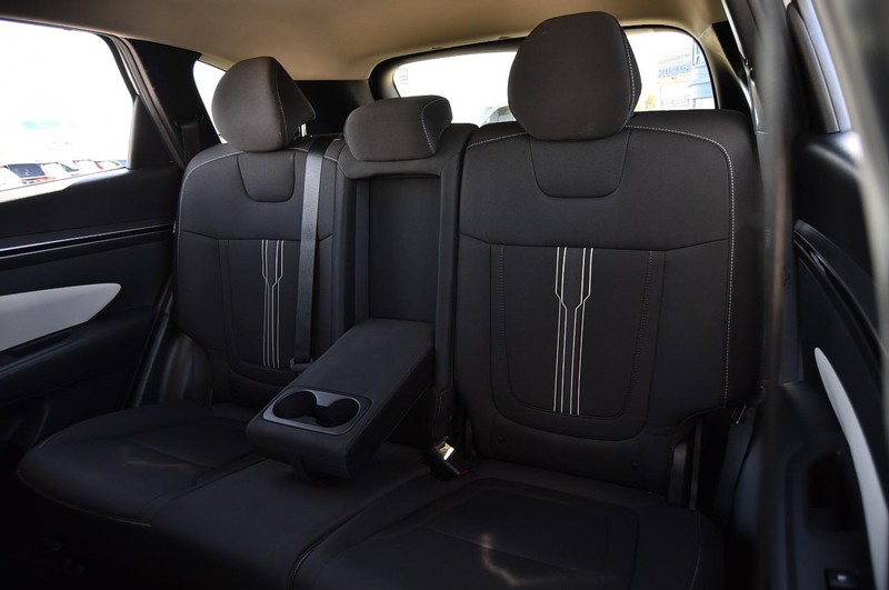 Hyundai Tucson Vehicle Image 22