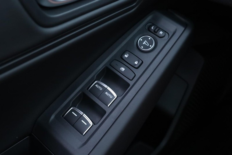 Honda Accord Hybrid Vehicle Image 18