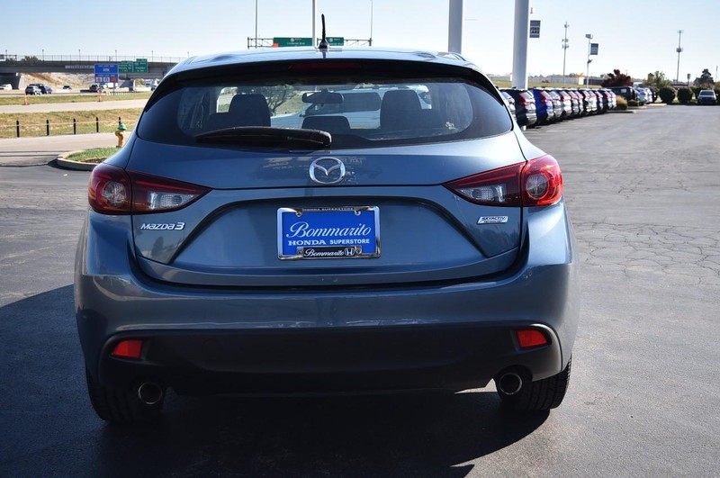 Mazda Mazda3 Hatchback Vehicle Image 06