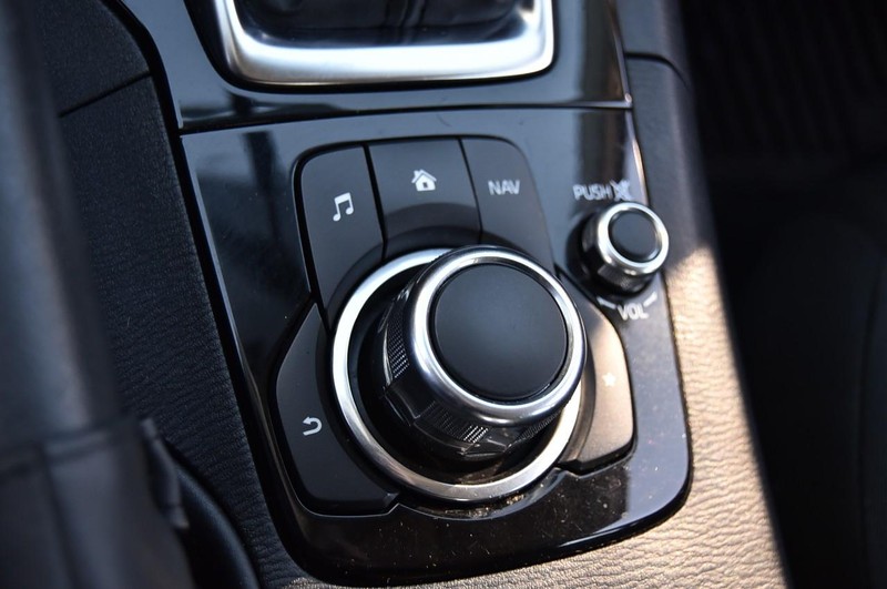 Mazda Mazda3 Hatchback Vehicle Image 13