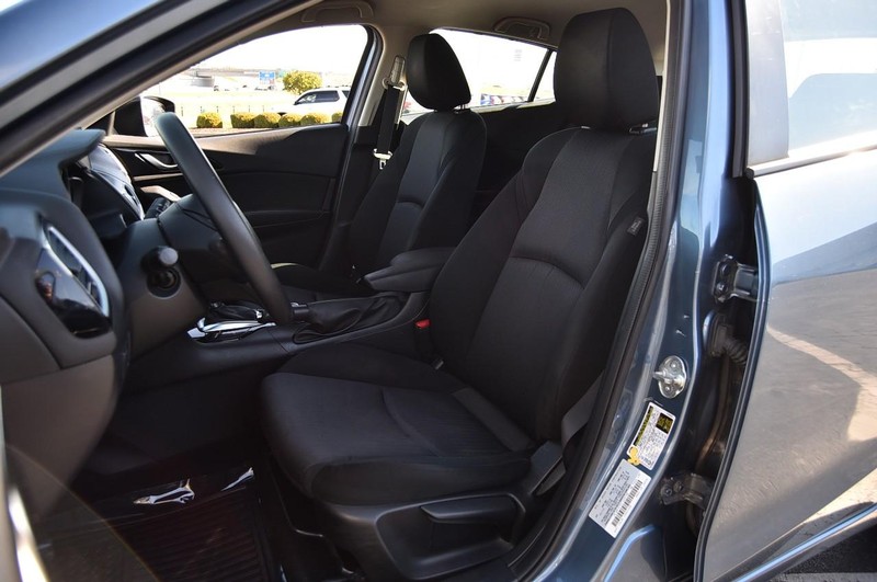 Mazda Mazda3 Hatchback Vehicle Image 16