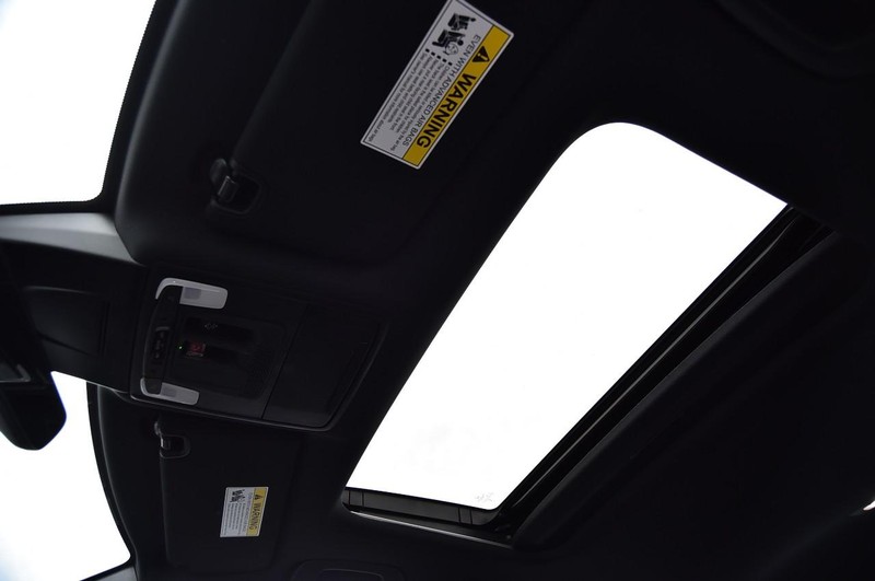 Honda Civic Sedan Hybrid Vehicle Full-screen Gallery Image 24