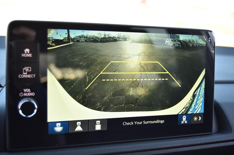 Honda CR-V Hybrid Vehicle Full-screen Gallery Image 11