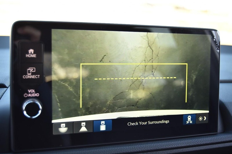 Honda CR-V Hybrid Vehicle Full-screen Gallery Image 12