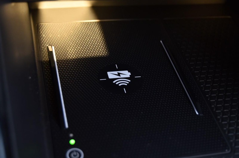 Honda CR-V Hybrid Vehicle Full-screen Gallery Image 16