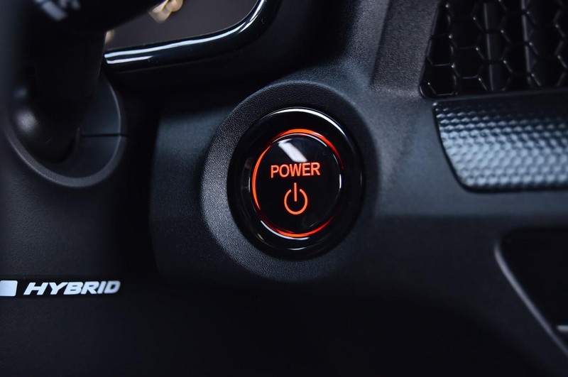 Honda CR-V Hybrid Vehicle Full-screen Gallery Image 18