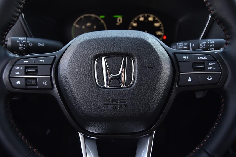 Honda CR-V Hybrid Vehicle Full-screen Gallery Image 19