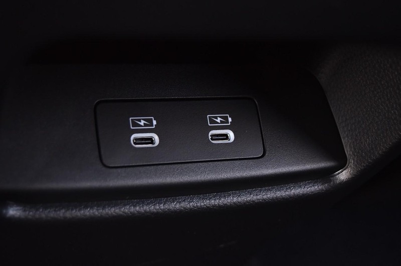 Honda CR-V Hybrid Vehicle Full-screen Gallery Image 25