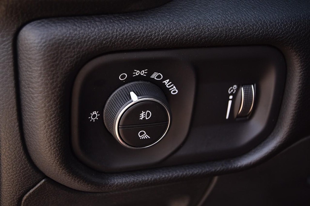 Ram 1500 Vehicle Image 11