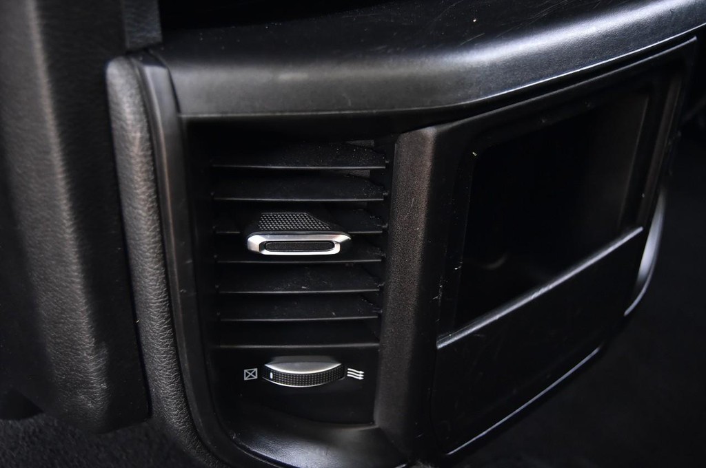 Ram 1500 Vehicle Image 25