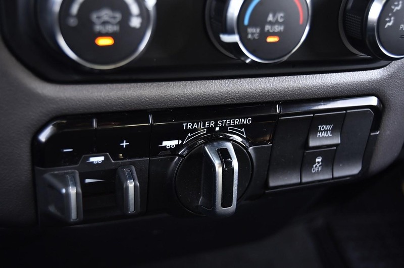 Ram 1500 Vehicle Image 17