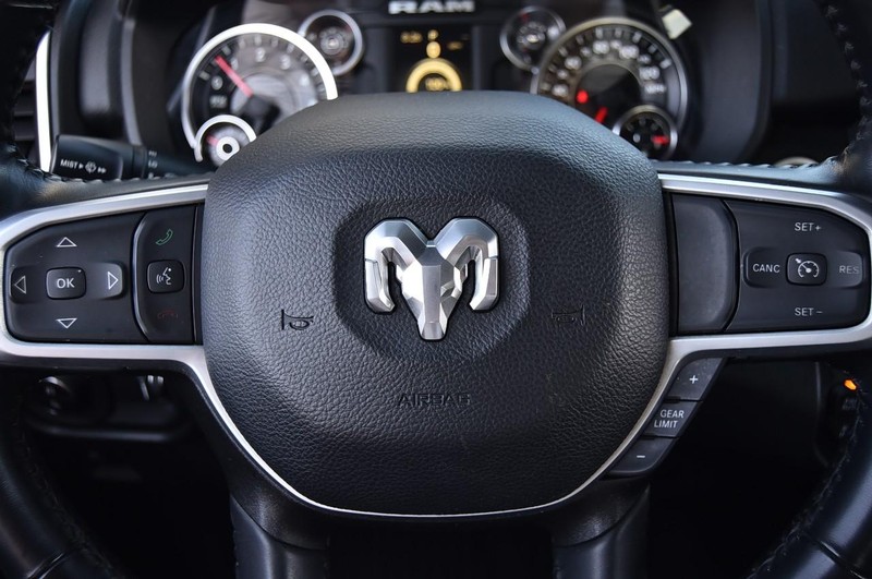 Ram 1500 Vehicle Image 21