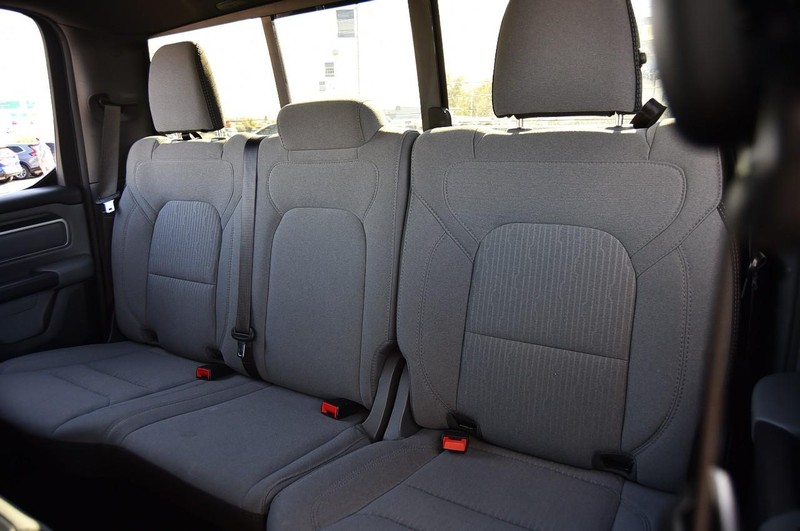 Ram 1500 Vehicle Image 24