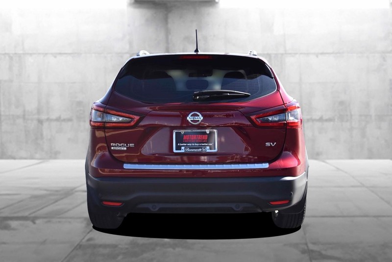 Nissan Rogue Sport Vehicle Full-screen Gallery Image 6