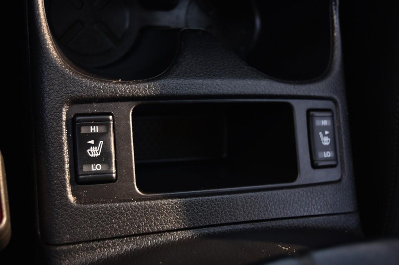 Nissan Rogue Sport Vehicle Full-screen Gallery Image 17