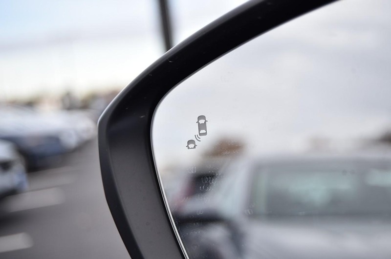 Honda Civic Sedan Hybrid Vehicle Image 10