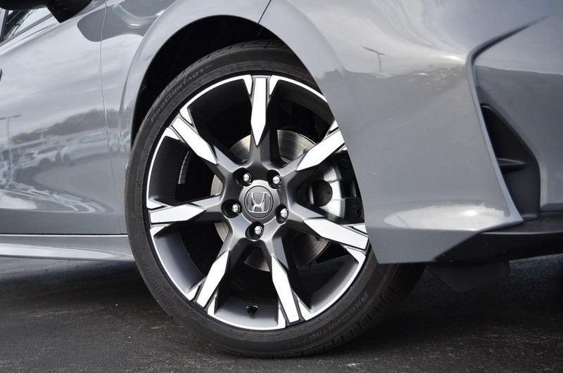 Honda Civic Sedan Hybrid Vehicle Image 03