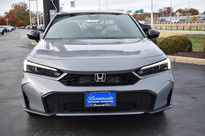 Honda Civic Sedan Hybrid Vehicle Image 04