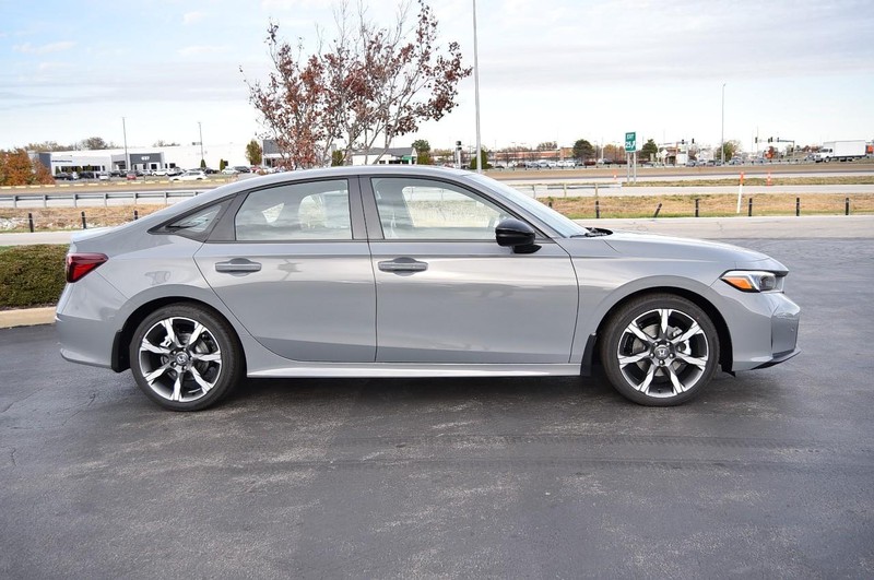 Honda Civic Sedan Hybrid Vehicle Image 05