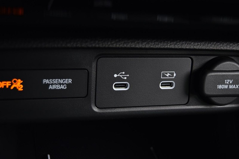 Honda Civic Sedan Hybrid Vehicle Image 17