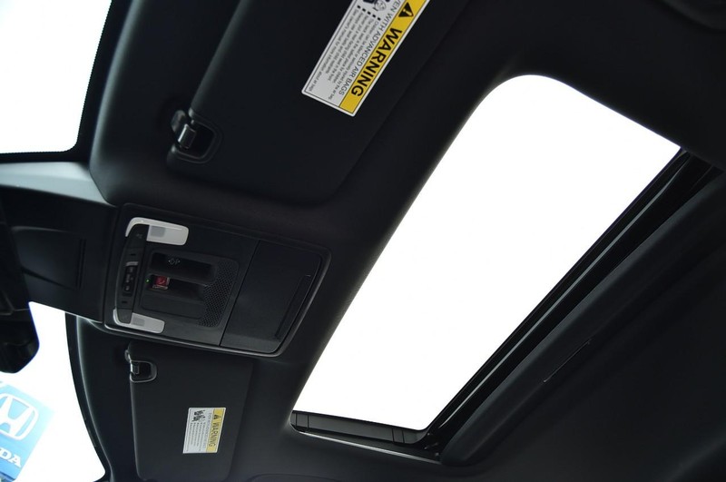 Honda Civic Sedan Hybrid Vehicle Image 24