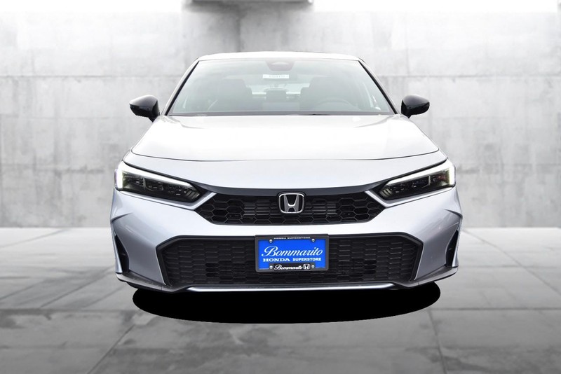 Honda Civic Sedan Hybrid Vehicle Full-screen Gallery Image 4