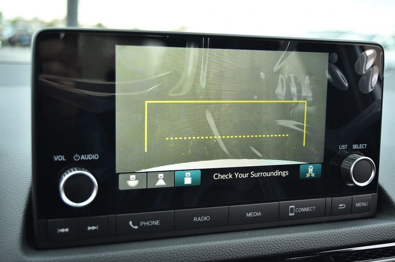 Honda Civic Sedan Hybrid Vehicle Full-screen Gallery Image 14