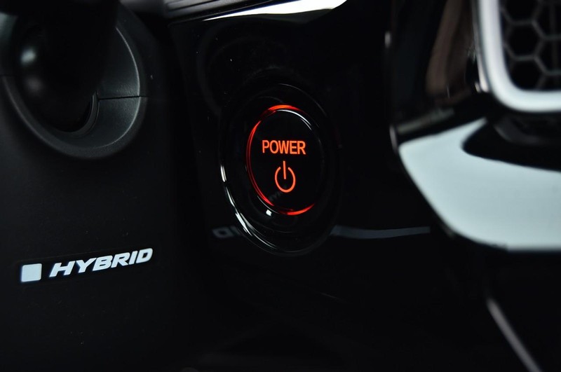 Honda Civic Sedan Hybrid Vehicle Full-screen Gallery Image 19