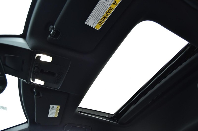 Honda Civic Sedan Hybrid Vehicle Full-screen Gallery Image 23