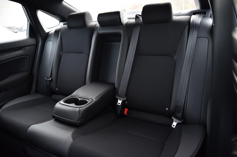 Honda Civic Sedan Hybrid Vehicle Full-screen Gallery Image 24