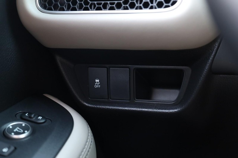 Honda HR-V Vehicle Image 19