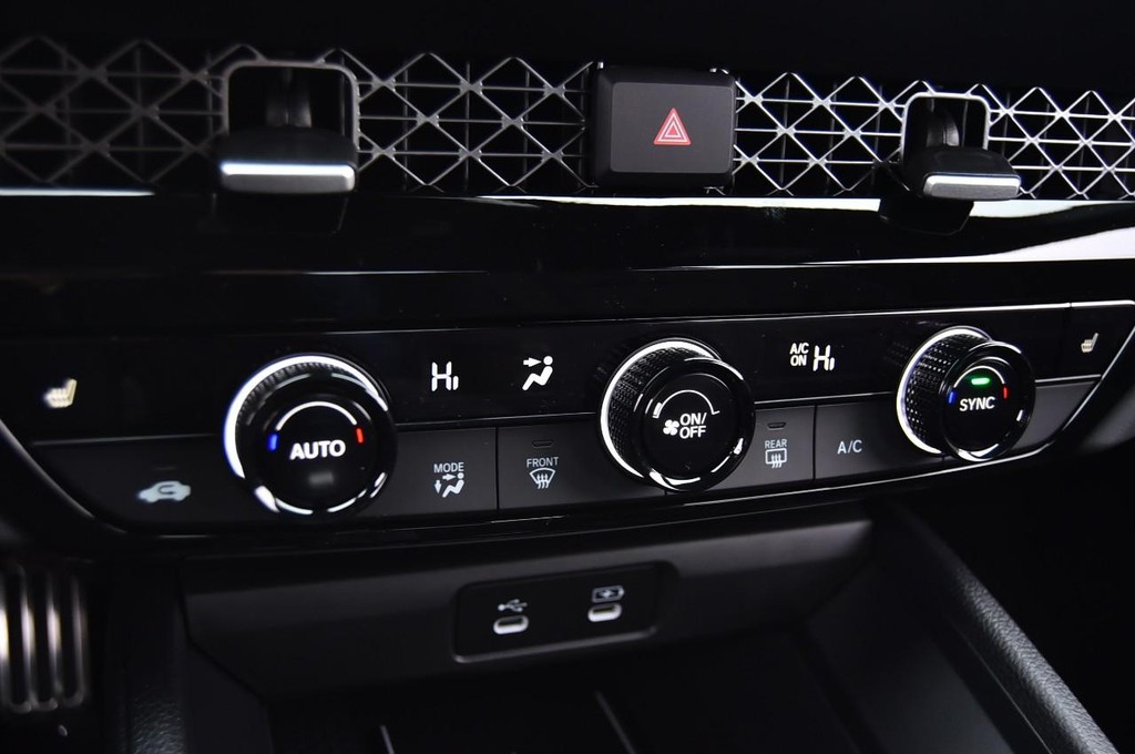 Honda Accord Hybrid Vehicle Image 14