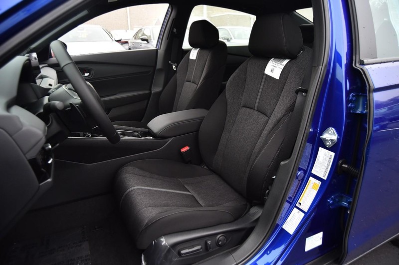 Honda Accord Hybrid Vehicle Full-screen Gallery Image 20