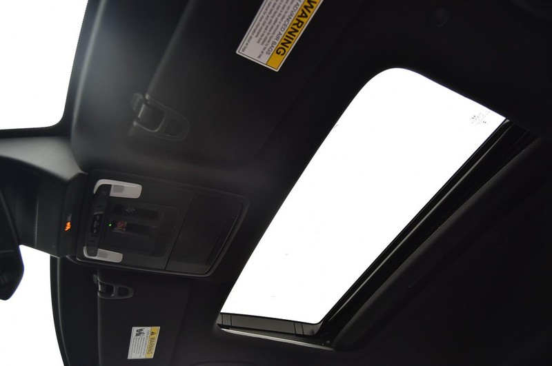 Honda Accord Hybrid Vehicle Full-screen Gallery Image 22