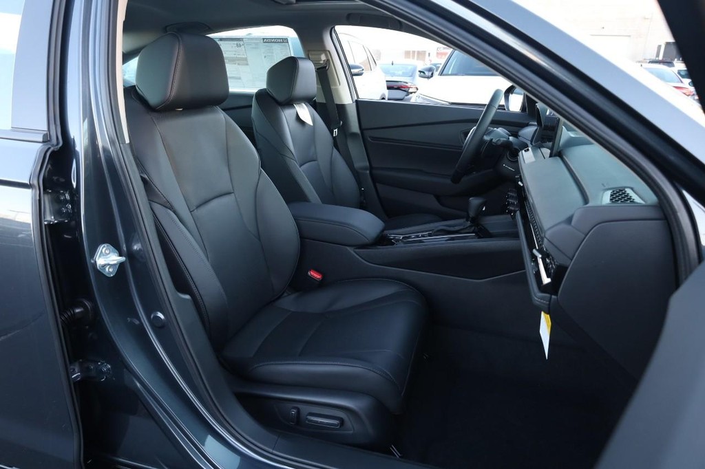 Honda Accord Hybrid Vehicle Image 25