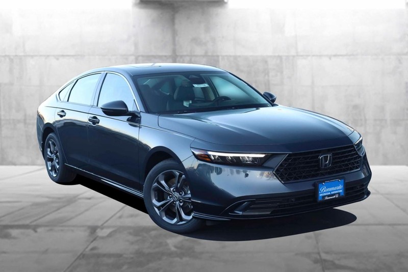 Honda Accord Hybrid Vehicle Full-screen Gallery Image 2