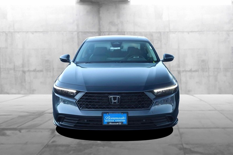 Honda Accord Hybrid Vehicle Full-screen Gallery Image 4