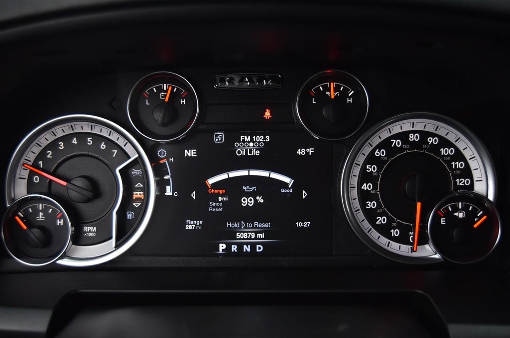 Ram 1500 Classic Vehicle Full-screen Gallery Image 12