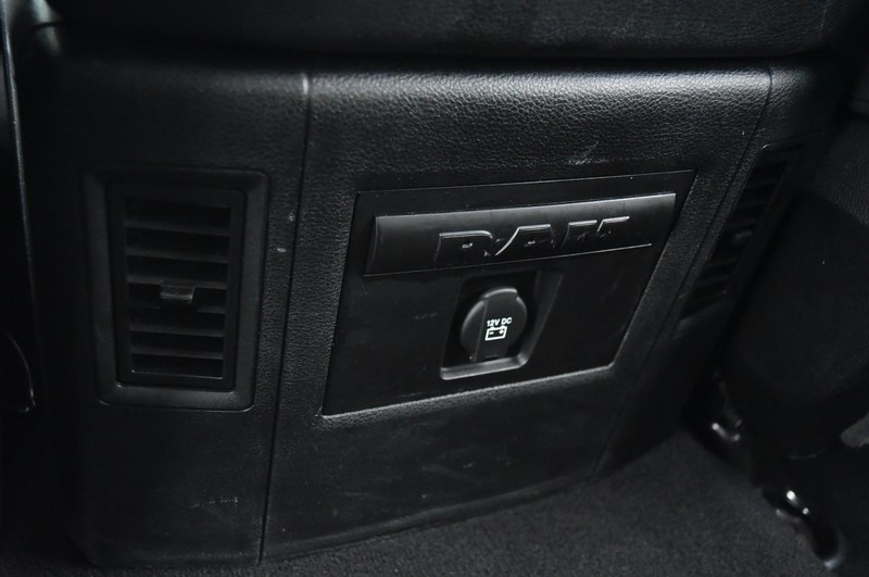 Ram 1500 Classic Vehicle Full-screen Gallery Image 22